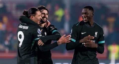 Sepakbola Tadi Malam - Mengungkap Momen Menarik dalam Pertandingan